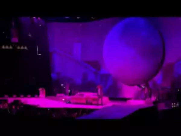 2 Chainz & Ariana Grande Perform “rule The World” In Boston